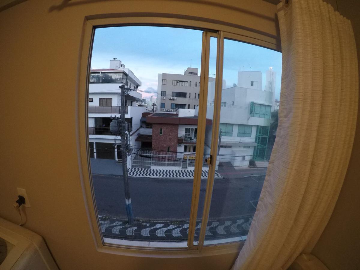 Edificio Long Beach Apartment Balneario Camboriu Bagian luar foto